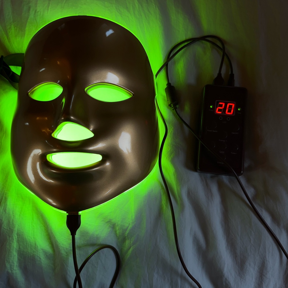 MZ Skin LED Face Mask with Controller - Picture 7 of 10